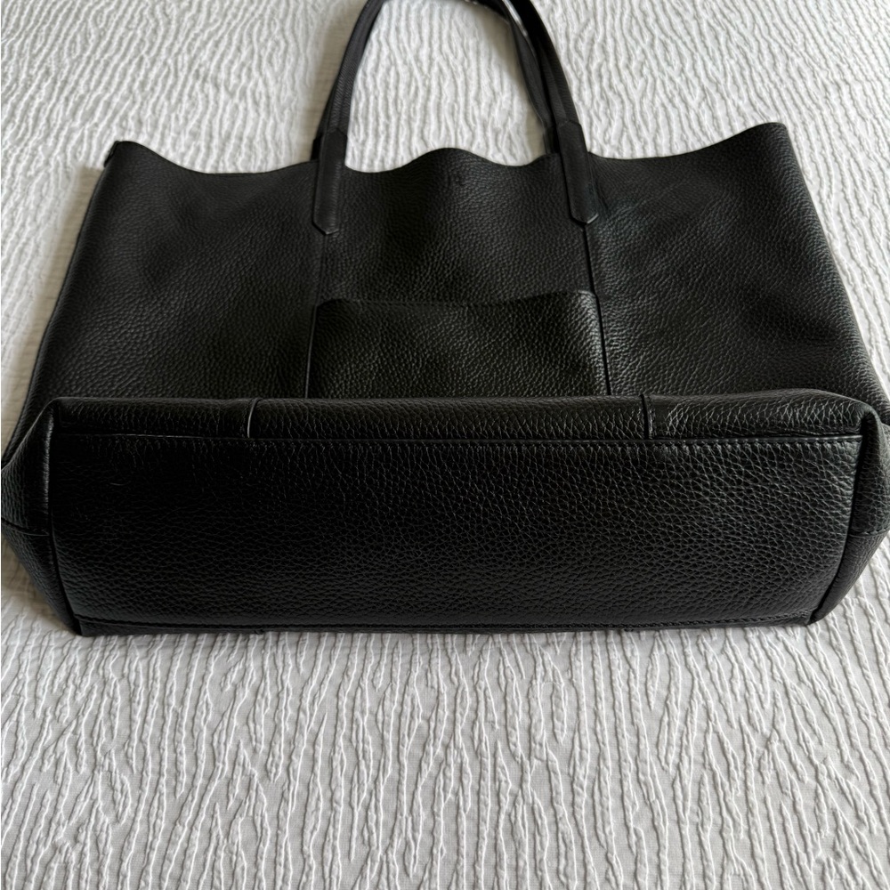 Banana Republic Black Pebbled Leather Tote Bag - Picture 6 of 11